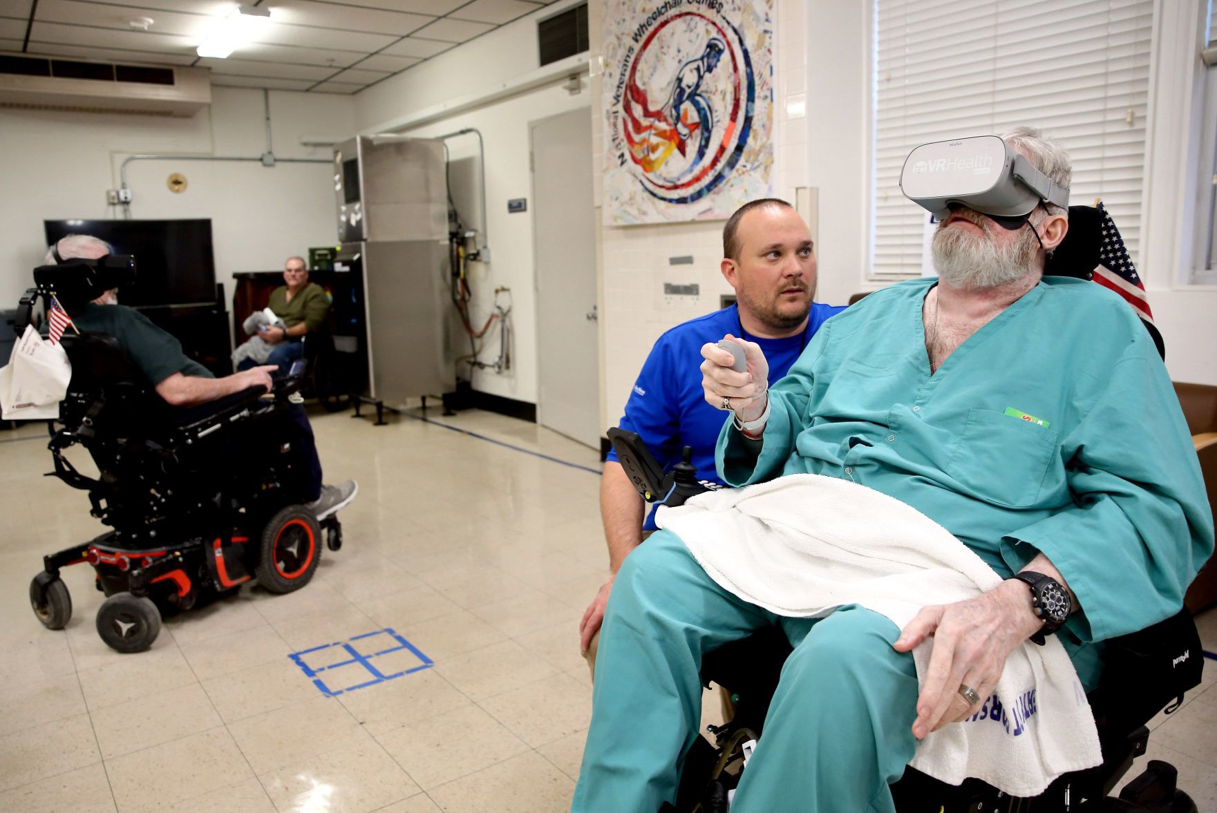 Veterans with spinal cord injuries use virtual reality at St. Louis VA
